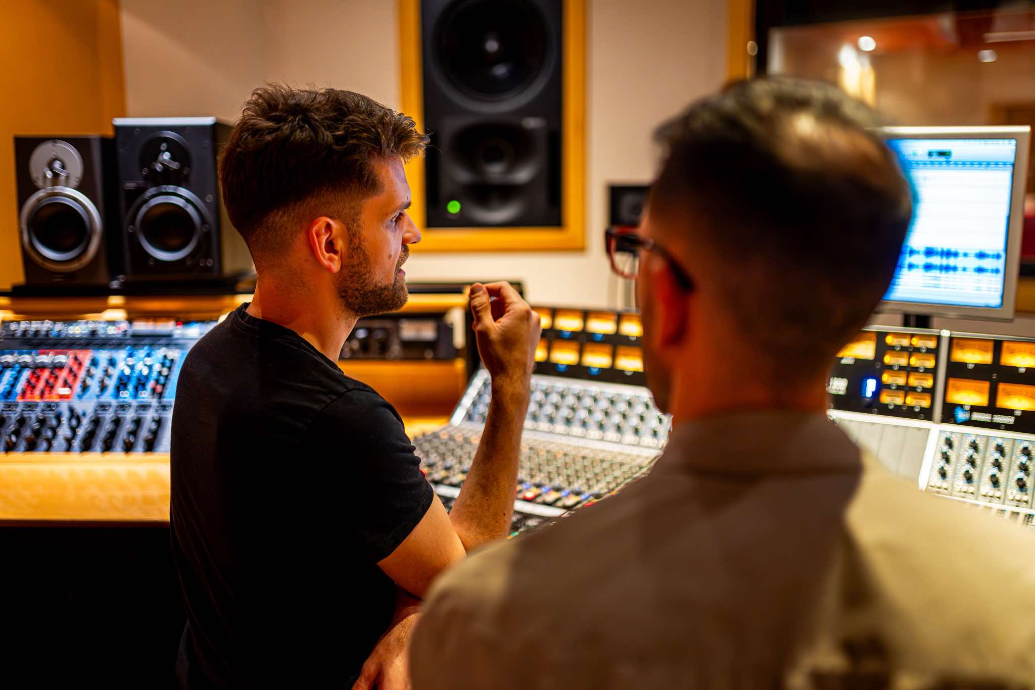 515729214_2002361377174934_8517394344470501848_n